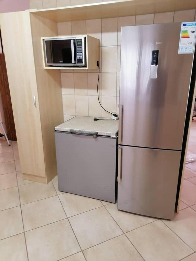 Jjp Self Catering - Three Bedroom House Людериц Экстерьер фото